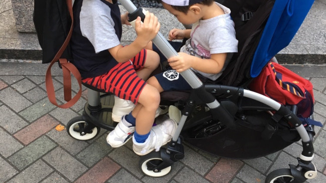 《5歳、3歳、0歳…3人育児の兄夫婦に聞きました》兄弟が増える度に買い替え&買い足し、おすすめのベビーカー&だっこ紐は！？