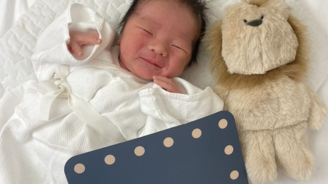 《今しか撮れない♡》みんなの新生児フォト、見せて！　とっておきの瞬間を写真に残そう