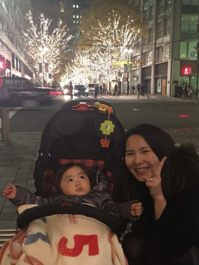 オフィス街のイメージが強い丸の内ですが、案外子ども向け。ベビーカーでの移動も楽々です