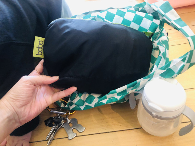 子どもの荷物は最小限におさえたいもの。いつもの小さなエコバッグに入れてもかさばりません