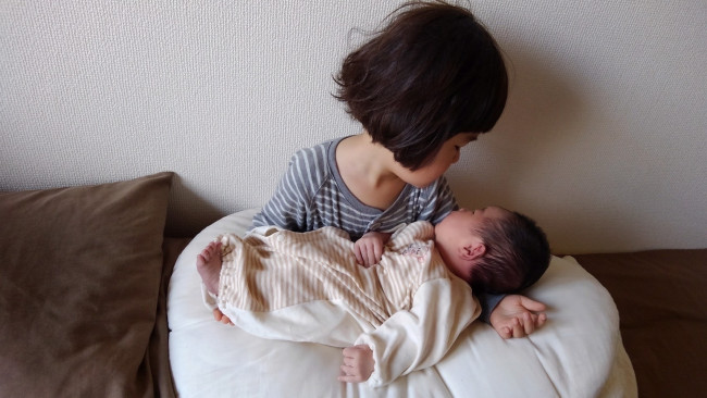 《ここが大変！2歳差育児！》遊び、お風呂、食事、寝かしつけ、移動… ママの工夫で楽しい毎日に♪