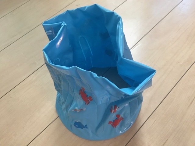 嵩張るので膨らませられるタイプを。すぐに膨らませることができたのでよかったです！