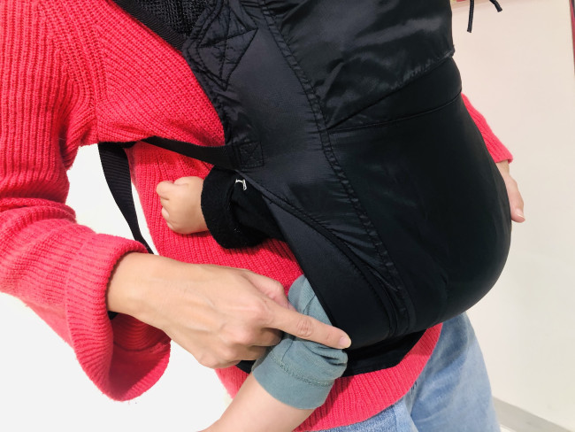 赤ちゃんの足があたる部分は、ふんわりとクッションが。触れ心地が良さそうです