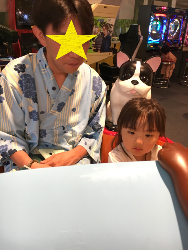 お風呂で遊び足りない気持ちは、ゲームコーナーでカバー。引き揚げ時が肝心ですが、湯上りでリラックスした状態なら、広い心で対応できそう