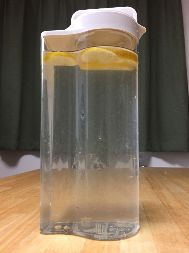 レモンの輪切りをそのまま入れるのが我が家流！
