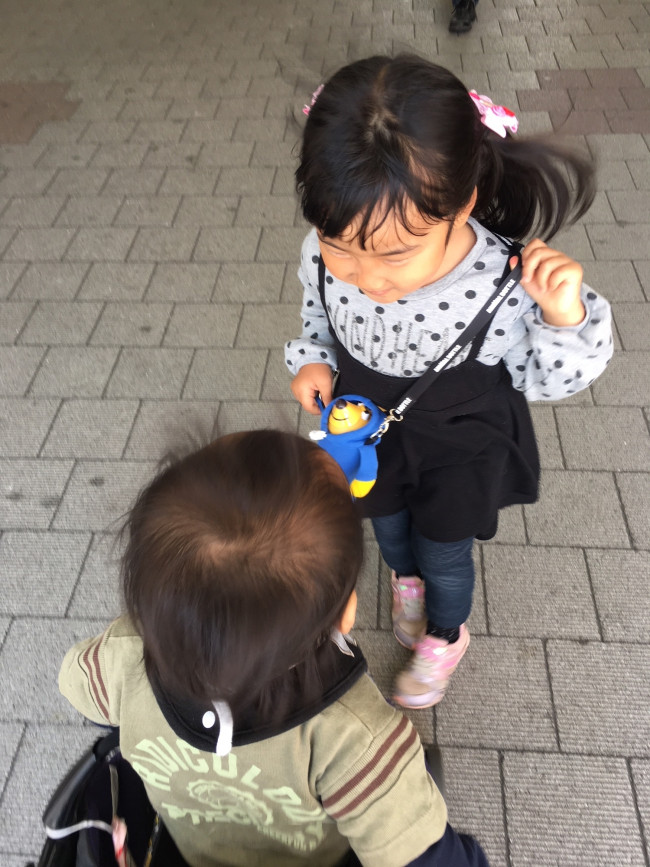 お姉ちゃんが走り回ったりしても、漏れたり蓋が開いてしまう…というトラブルはありませんでした！