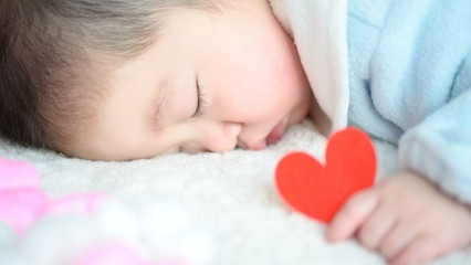 ポイントはパジャマ？室温？ 乳幼児の冬の寝冷え対策！