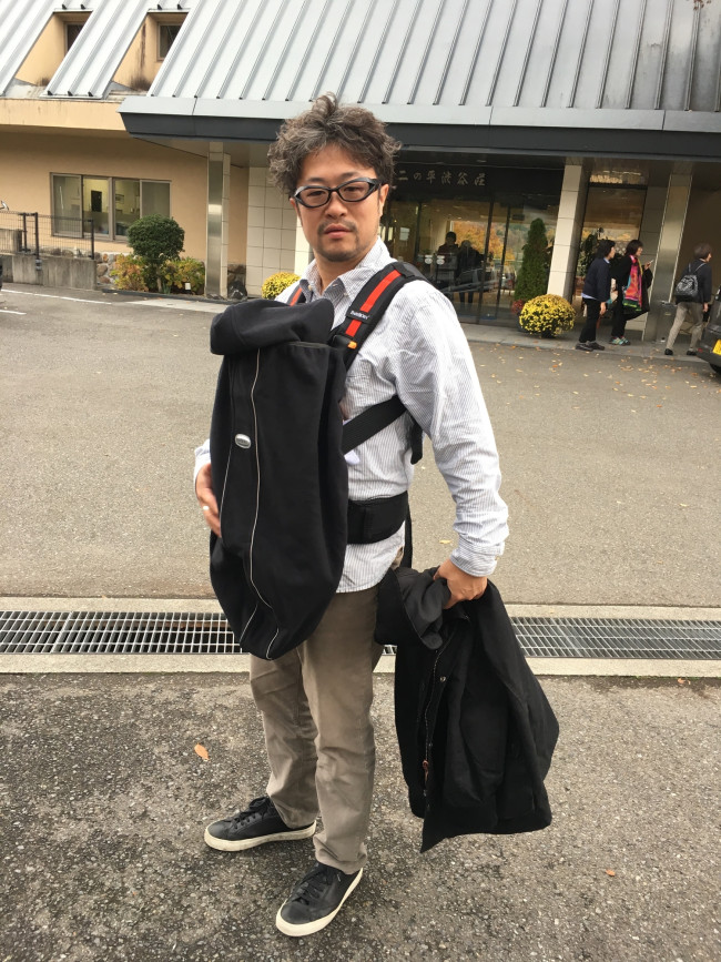 街中で抱っこしている父ちゃんの半数以上は、ベビービョルンを使っている気がします（気のせい？）