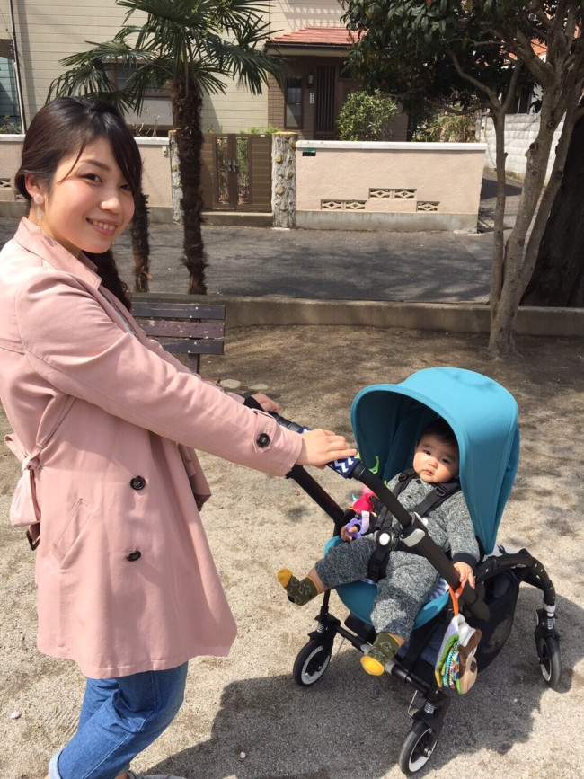大きめ息子でも、ゆったり座れる幅広シート。大きくなっても長く使いたいですね