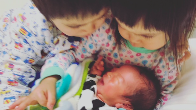 《弟ができました♡》兄姉には、どう伝える？　上の子が赤ちゃんを迎えるための準備って…