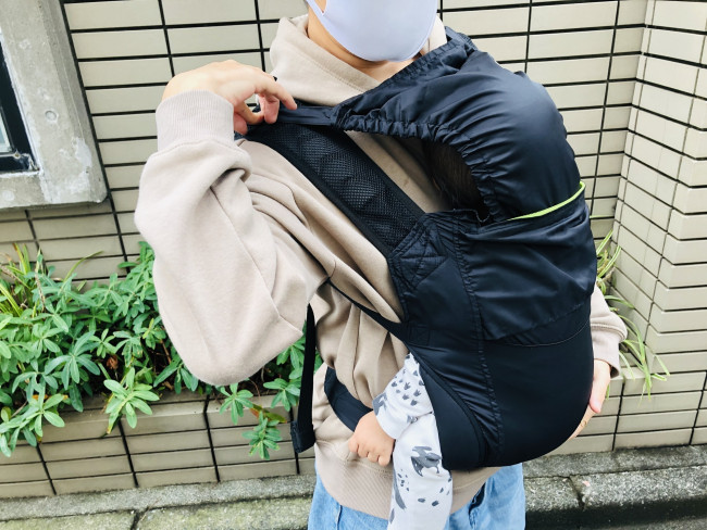 肩ベルトのスナップボタンにパチン！