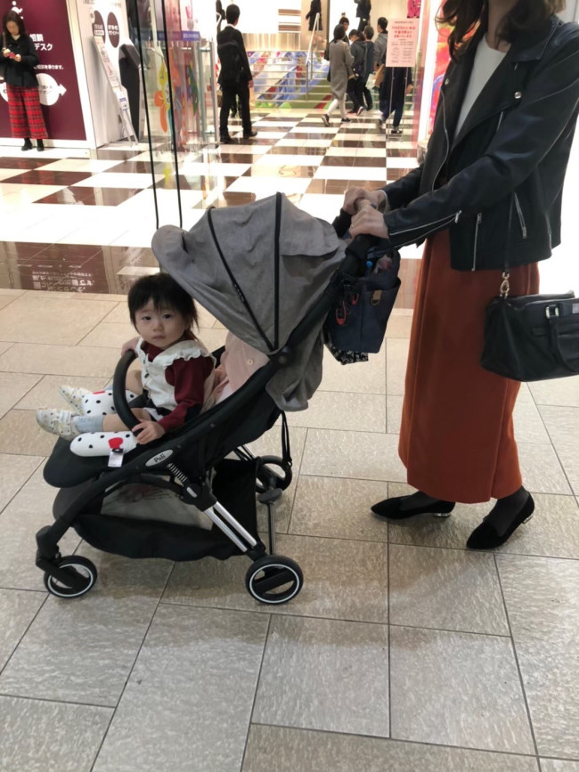 飽きがこないし、弟や妹などきょうだいが生まれたときに性別を問わないカラーリングをチョイスできます