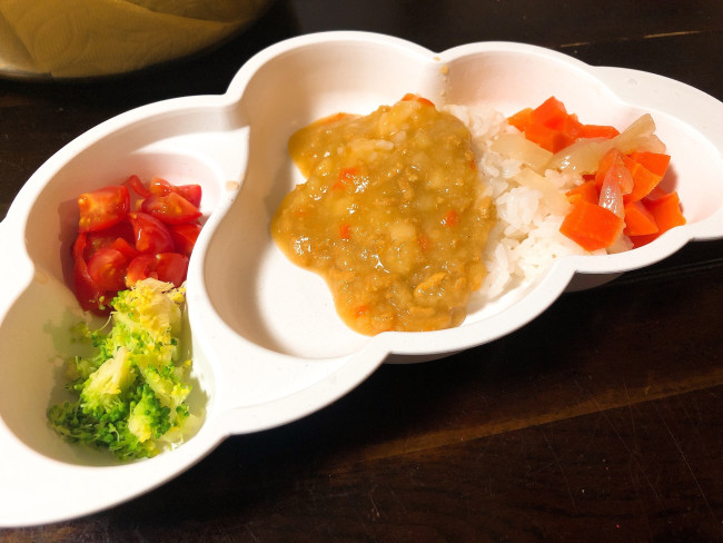 カレーを入れても色移りや匂い移りなし