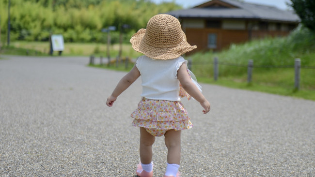 《よちよち歩きをサポート♪》我が家が選んだファーストシューズ3選、歩き心地はどんなもの？