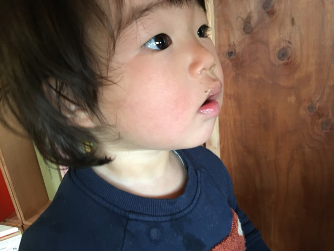 まだおむつの違いを語ってくれる年齢ではないですが、いろいろ試してみてその都度快適そうなものを選びたいです