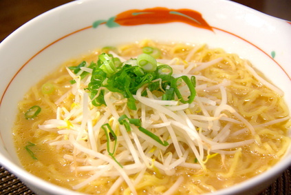 休日のおひるごはんは、こどもが作ったラーメンなんてどうでしょう？