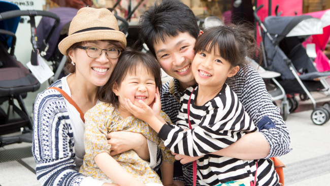 【family snap!】仲良し姉妹、代官山で新しいおもちゃを買ってもらいました♪